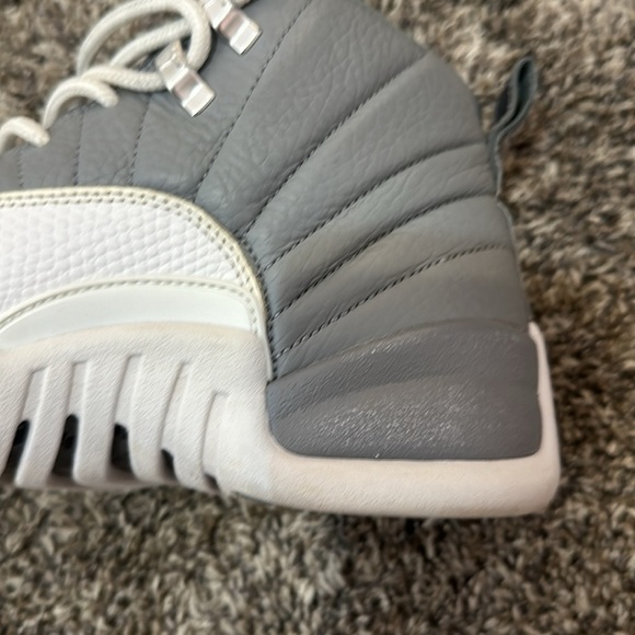 AIR JORDAN 12 RETRO stealth/white-cool grey size 8.5 - Picture 9 of 12